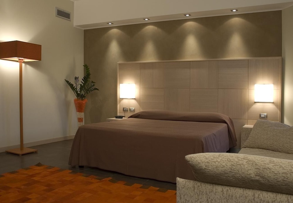 Classic Double Room, City View