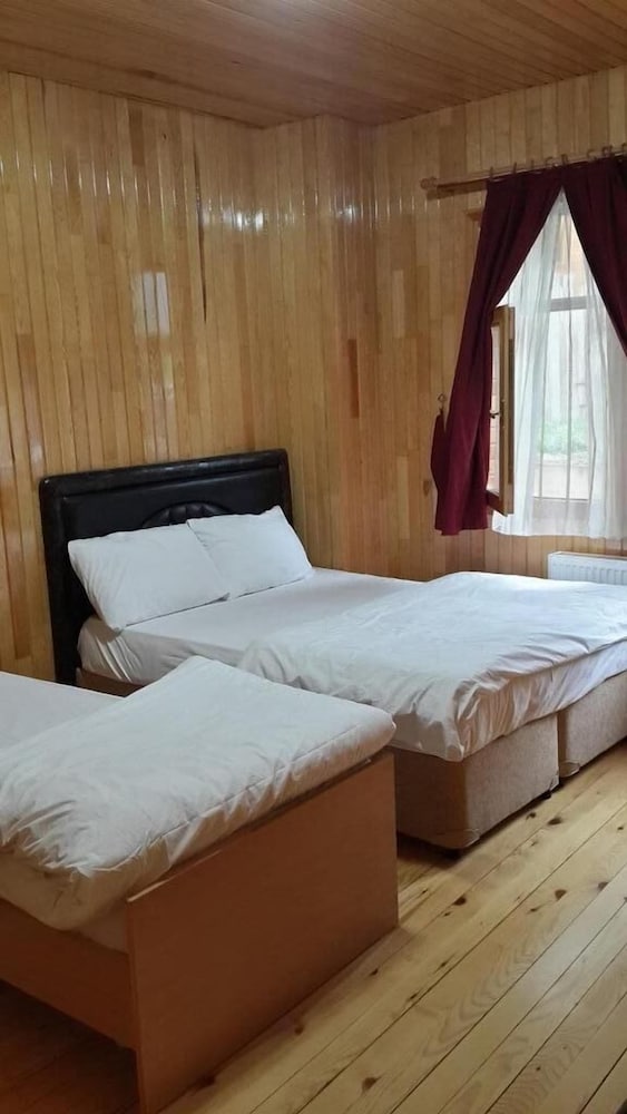 Economy Triple Room, Ground Floor photo 3