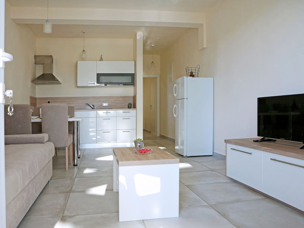Apartment photo 3