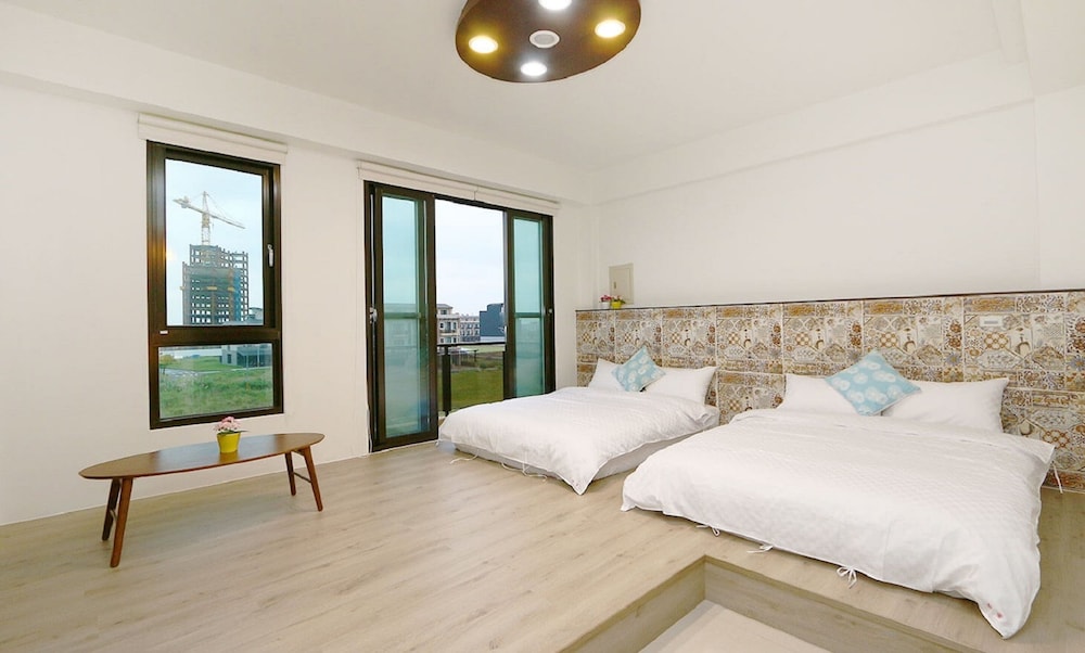 Quadruple Room, Ocean View (301) photo 3