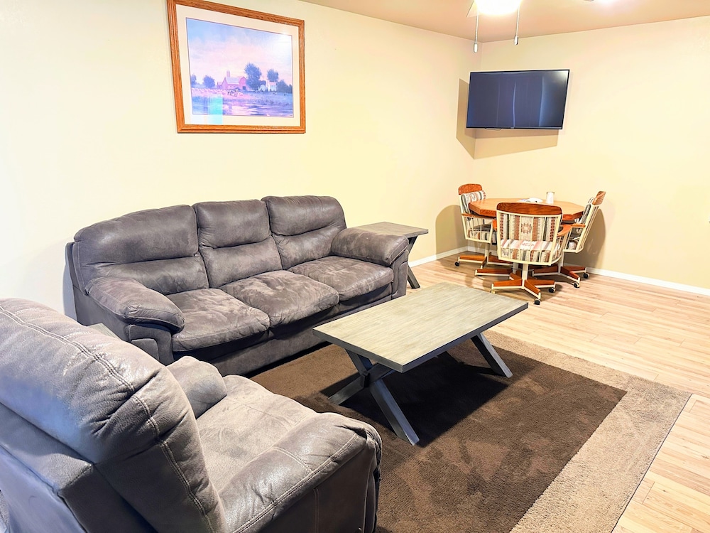 Basic Apartment photo 1