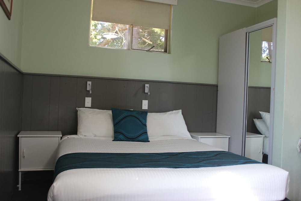 Deluxe Family Room (5 Person) photo 2
