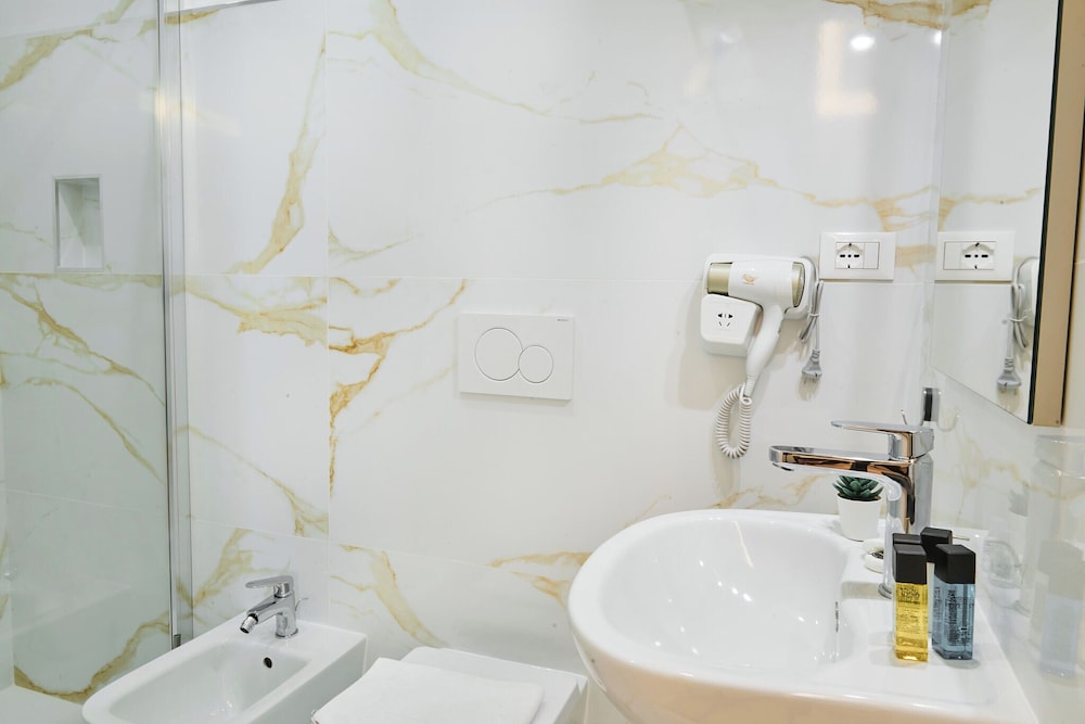 Deluxe Townhome photo 2