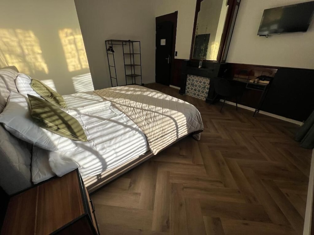 Deluxe Double Room, City View photo 2