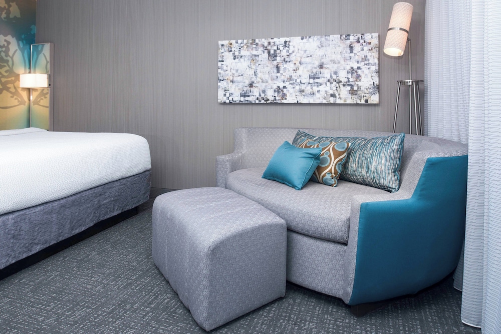 Suite, 1 Bedroom, Balcony photo 3