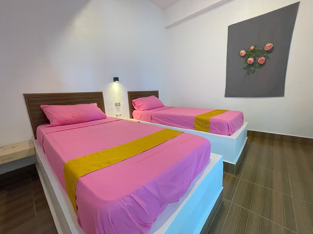 Deluxe Twin Room photo 2