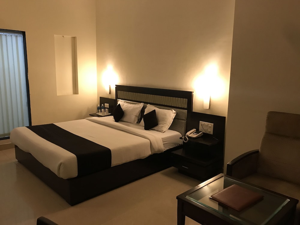 Executive Double Or Twin Room, 1 King Bed, Accessible photo 1