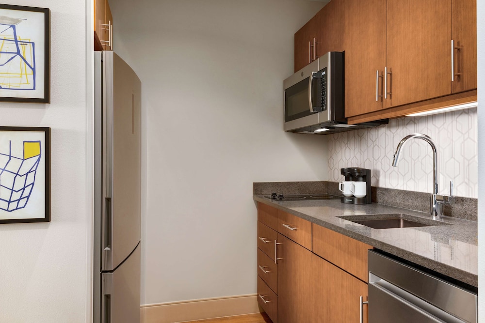 Suite, 2 Queen Beds, Accessible (Hearing) - Photo 4