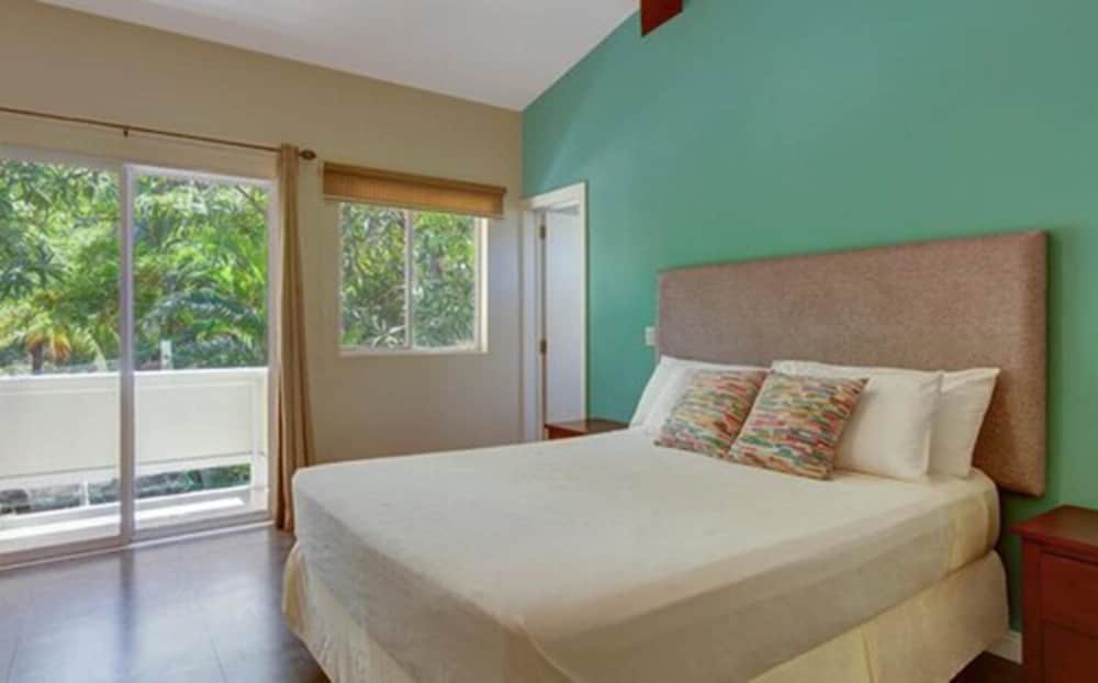 Main House photo 3