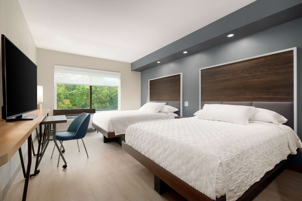 Room, 2 Queen Beds photo 2