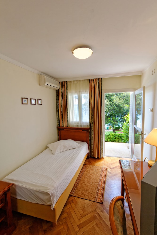 Single Room, Sea View photo 1