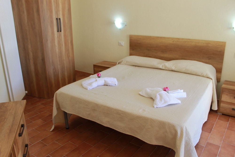 Classic Studio, Ensuite, Garden View photo 3