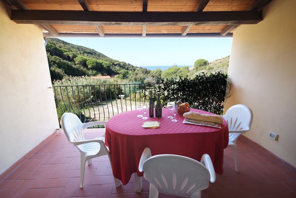 Panoramic Apartment, 1 Bedroom, Pool Access, Sea View photo 3