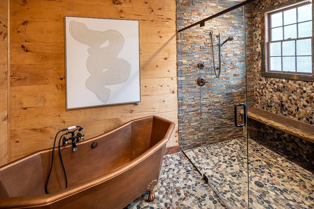 Enclave Suite photo 2