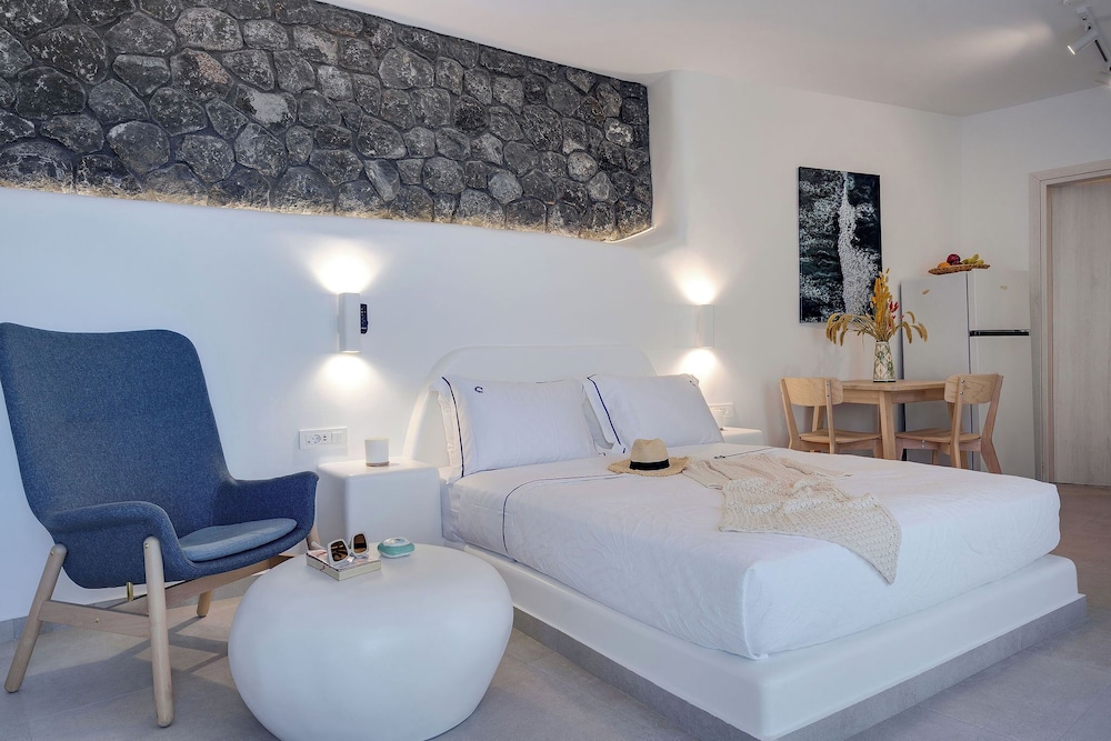 Comfort Villa with Outdoor Pool - Suite