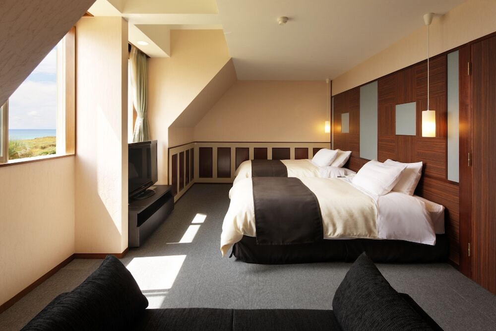 Triple Room (202, 2nd Floor, 28sqm)