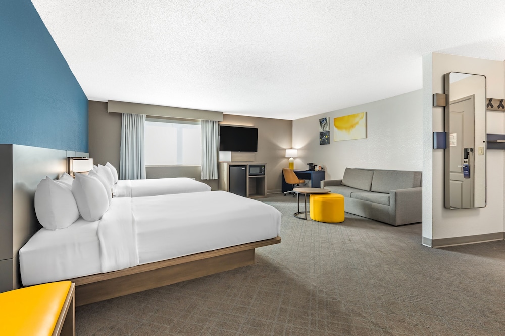 Suite, Multiple Beds, Accessible, Non Smoking - Photo 1