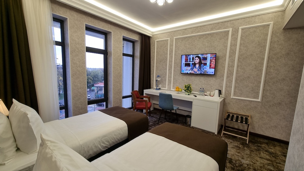 Deluxe Twin Room - Photo 6