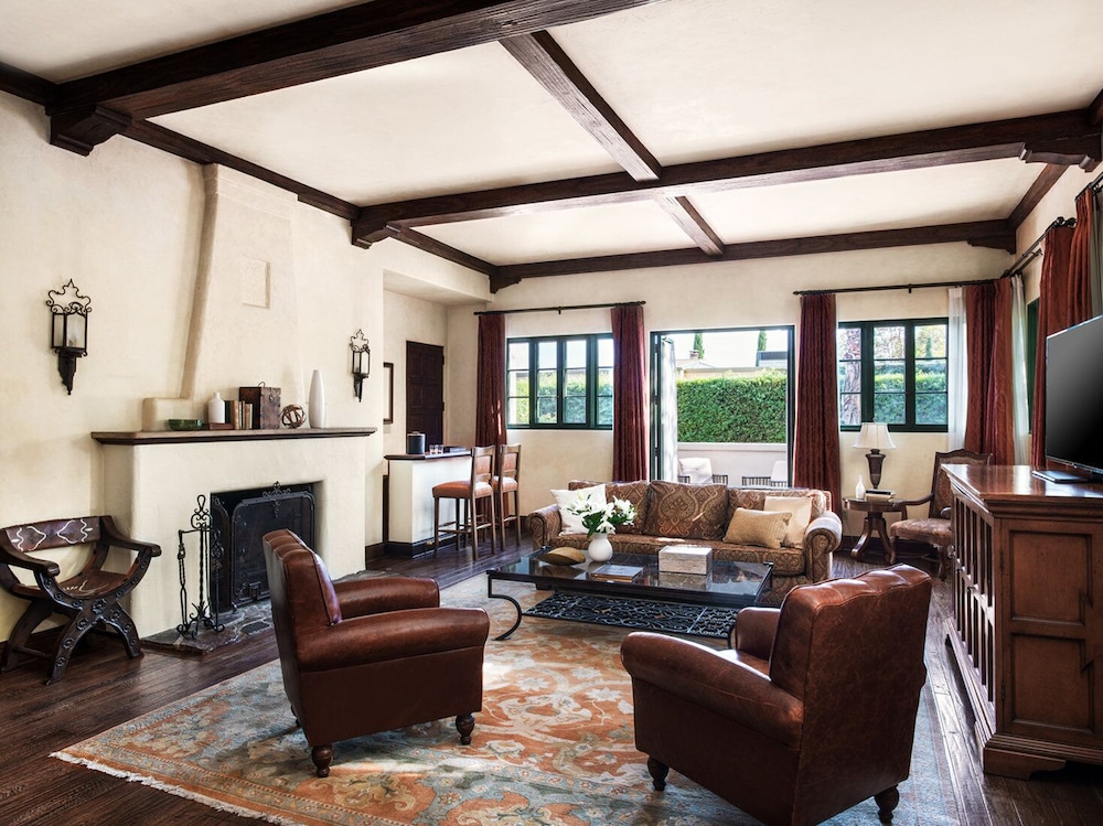 Suite (Clara Vista California Cottage)