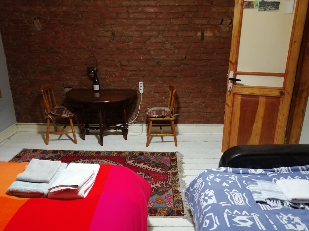 Traditional Studio photo 3