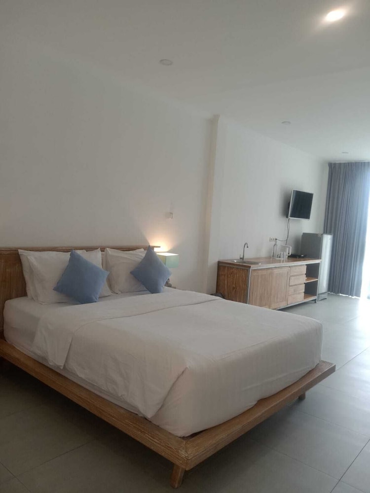 Comfort Studio Suite, Balcony, City View photo 3