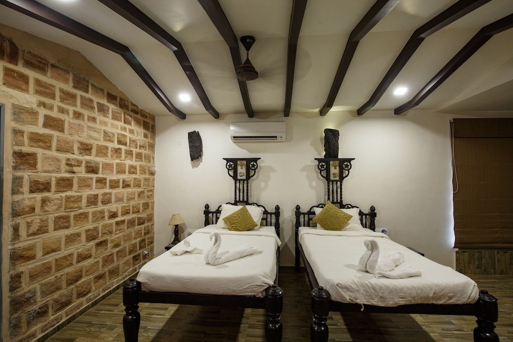 Super Deluxe AC Rooms photo 3