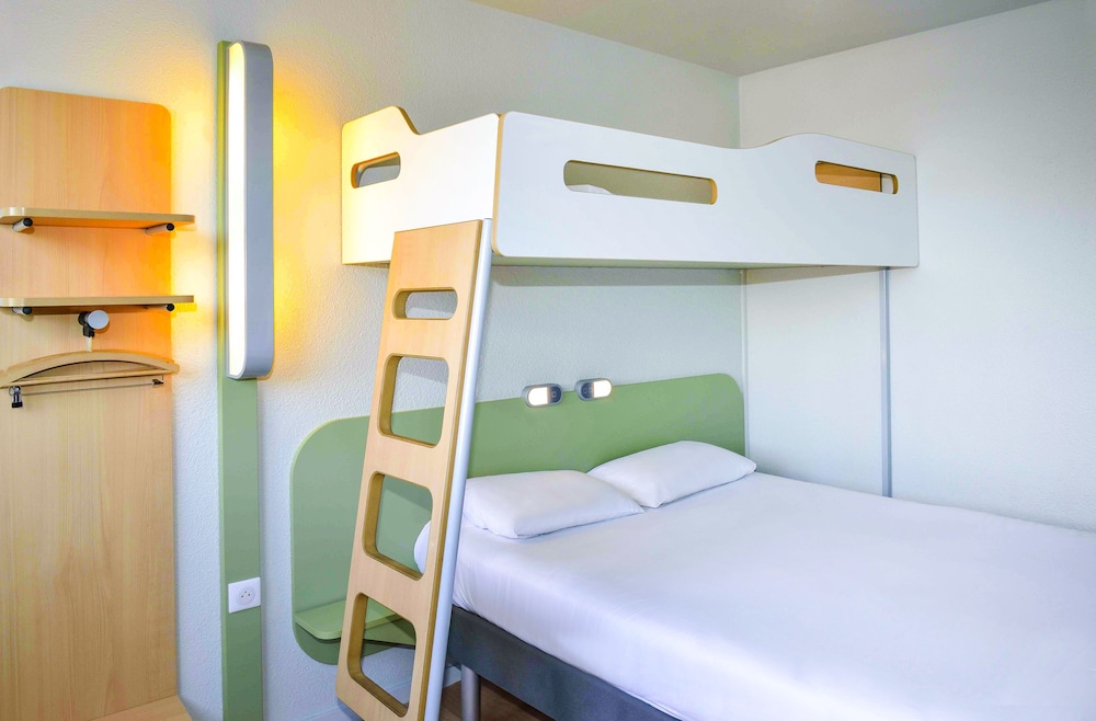 Triple Room, Multiple Beds photo 3