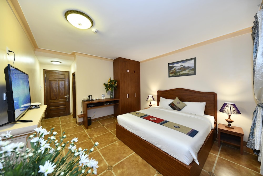 Deluxe Double or Twin Room