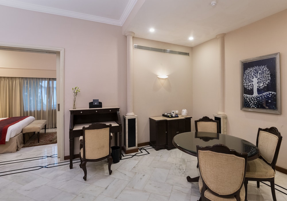 Suite, Non Smoking (Regent)