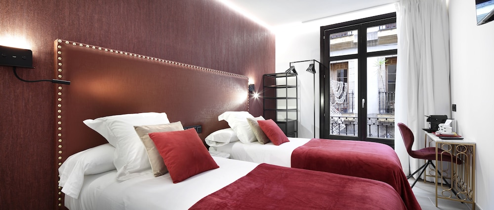 Design Twin Room (Patty)