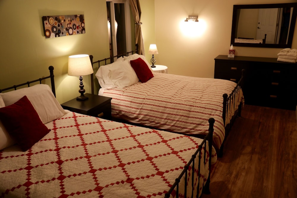 Comfort Quadruple Room, 2 Double Beds, Shared Bathroom
