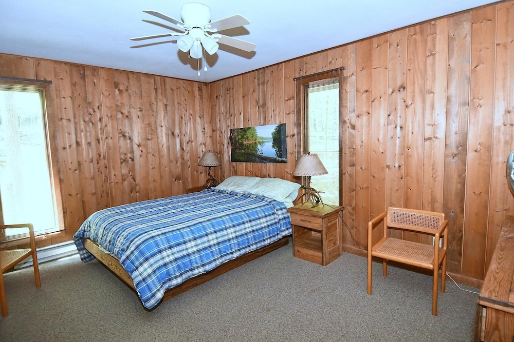 Classic House, 2 Queen Beds (Haven Home) photo 1