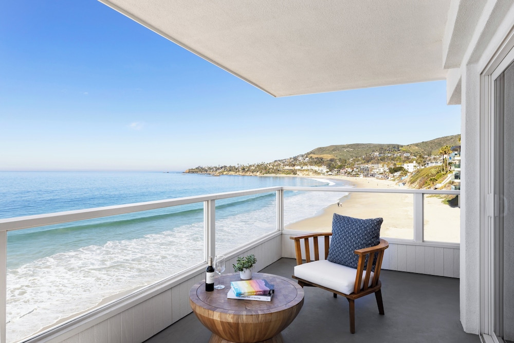 Premier Room, 1 King Bed, Balcony, Oceanfront - Photo 3