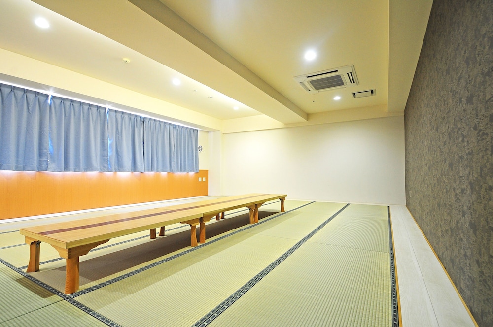 Japanese Style Room (25 Tatami-mats) photo 3