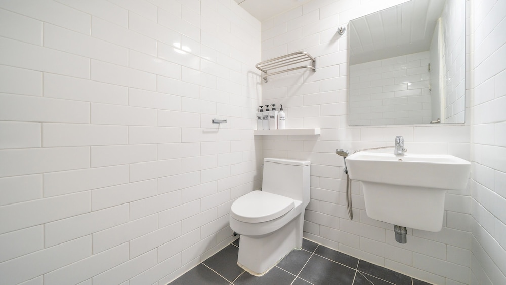 Basic Room, 1 Bedroom (Room 107) - Photo 7