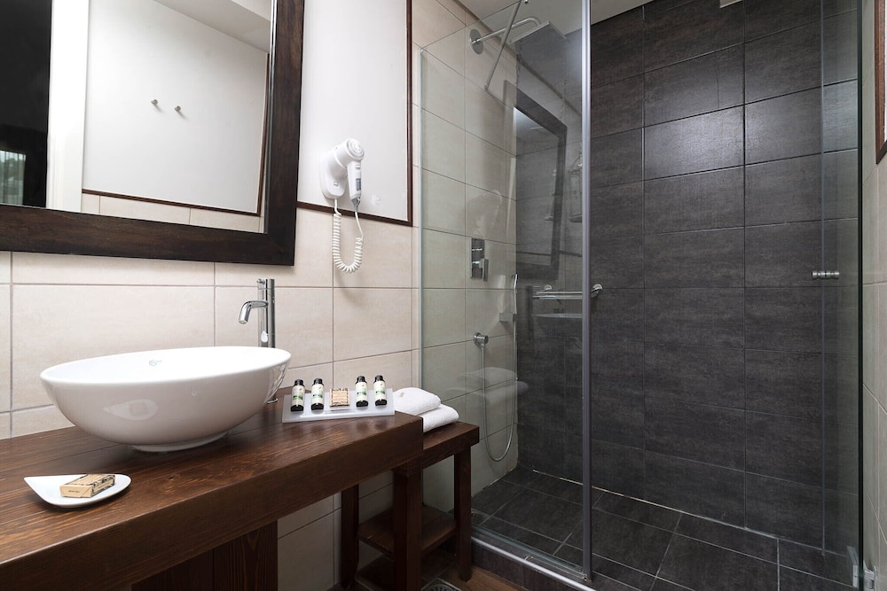 Exclusive Suite 2  Bedroom with Private Pool photo 3