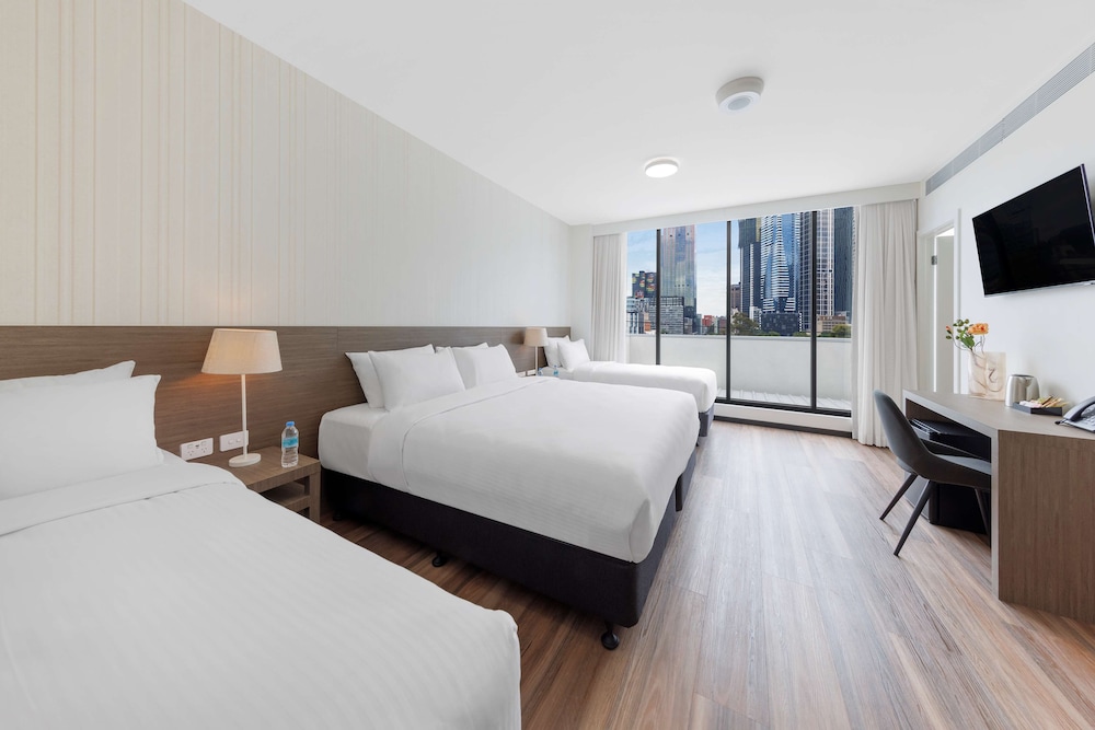 Executive Room, Multiple Beds, Non Smoking, City View photo 1