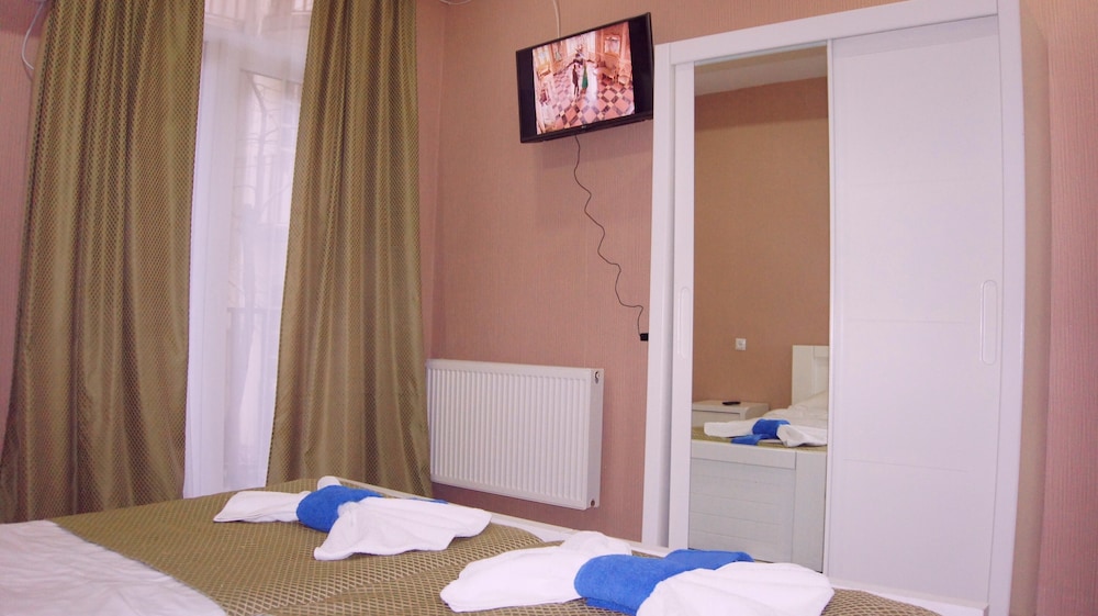 Classic Suite, 2 Twin Beds, Non Smoking photo 2