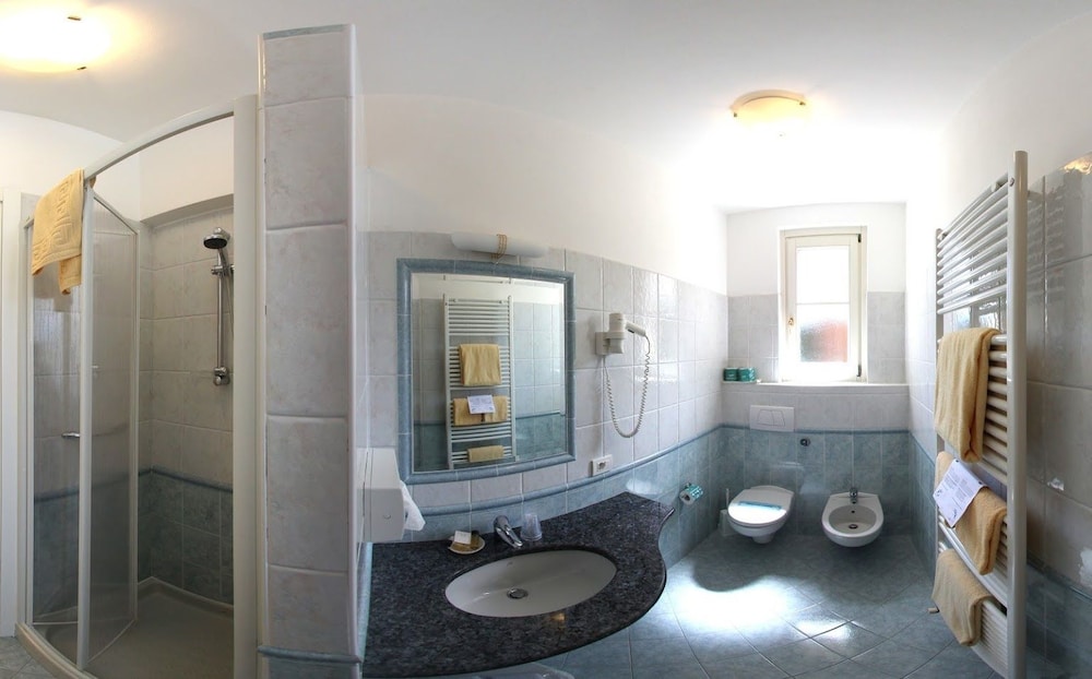 Standard Twin Room photo 2