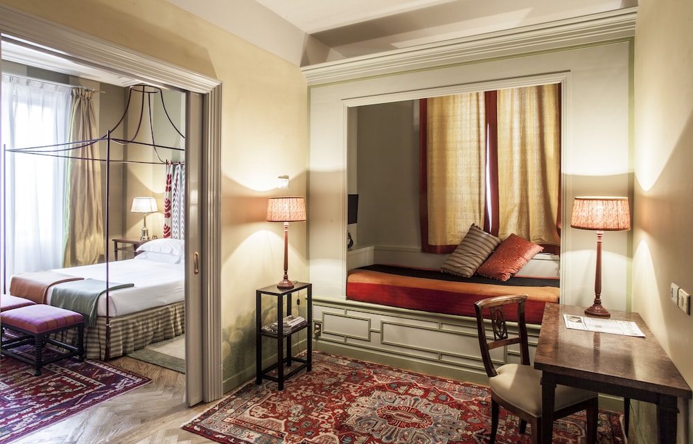 Suite (Panoramic) - Photo 2
