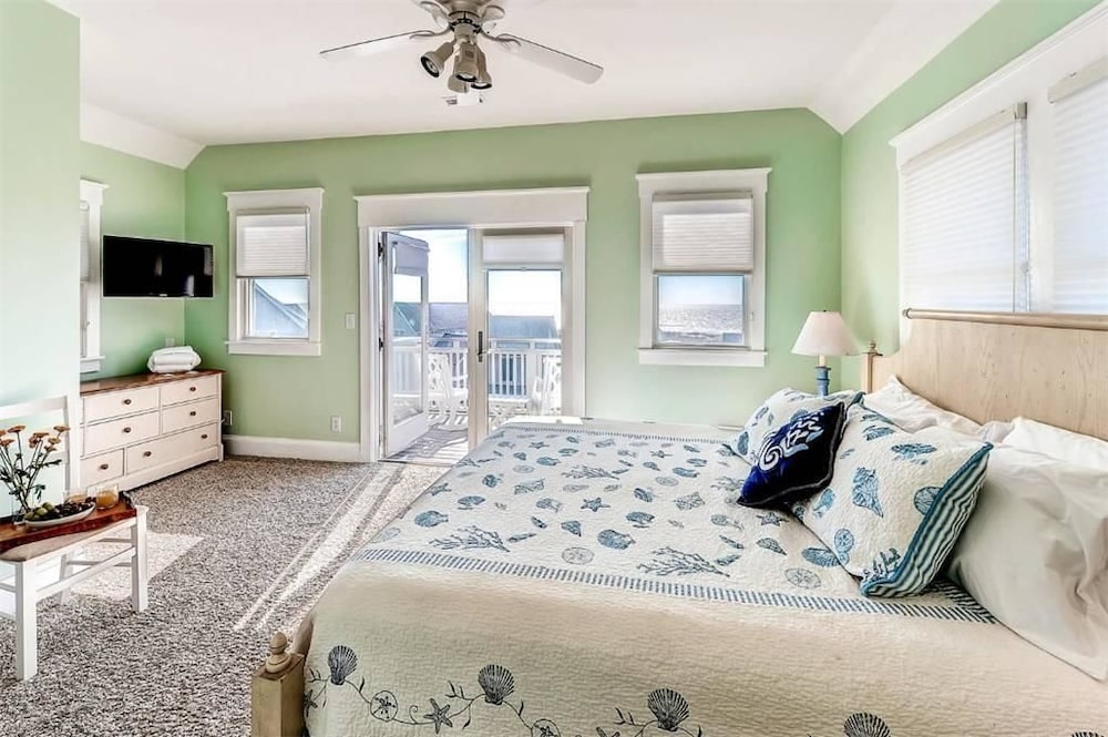 Family House, 4 Bedrooms, Ocean View, Sea Facing photo 1