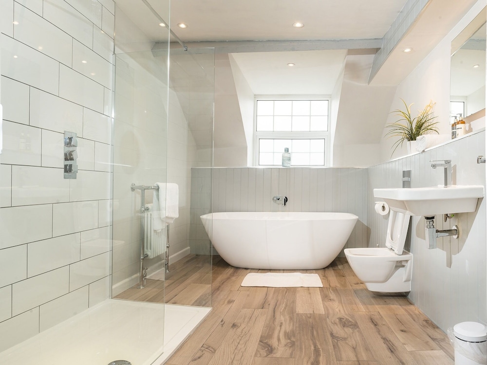 Superior Double Room, Ensuite (The Loft) photo 2