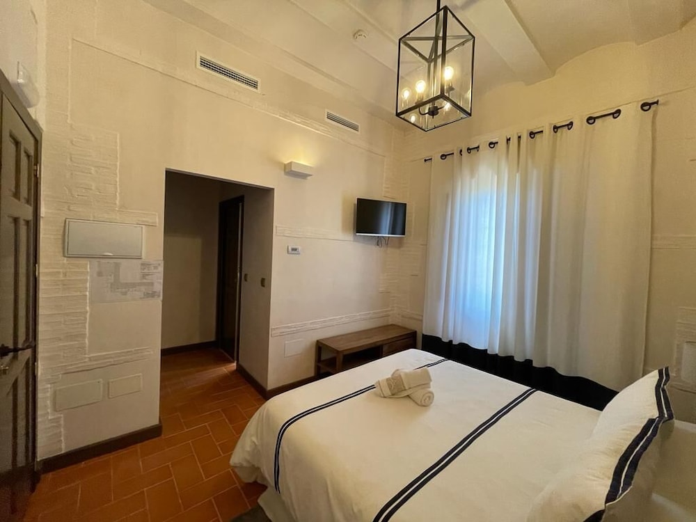Standard Room photo 2