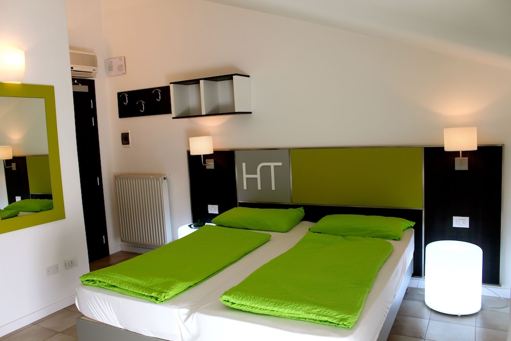 Triple Room - Photo 2