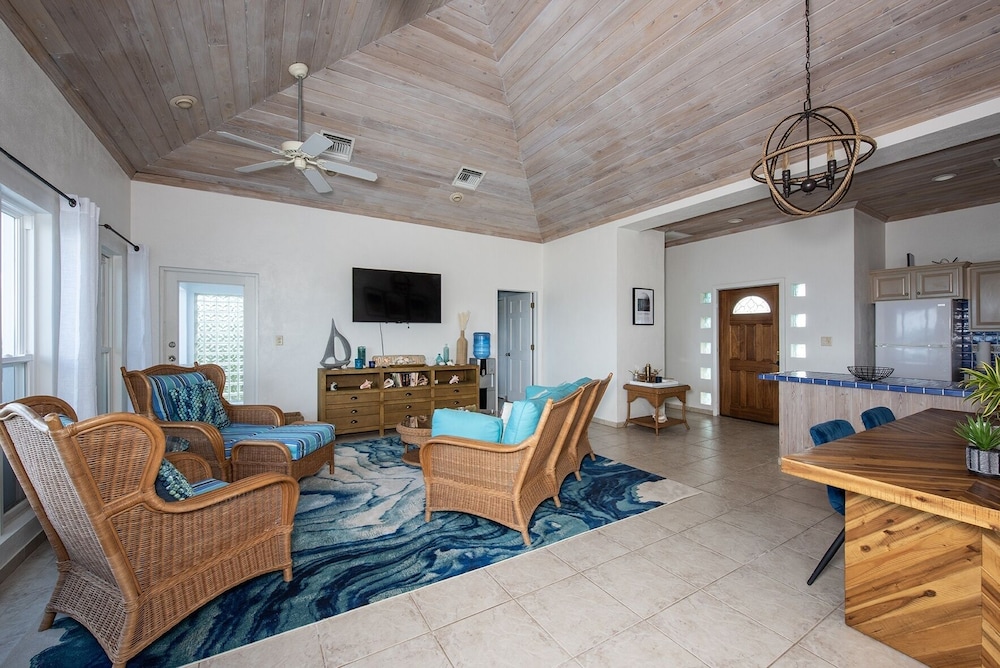 House, 2 Bedrooms