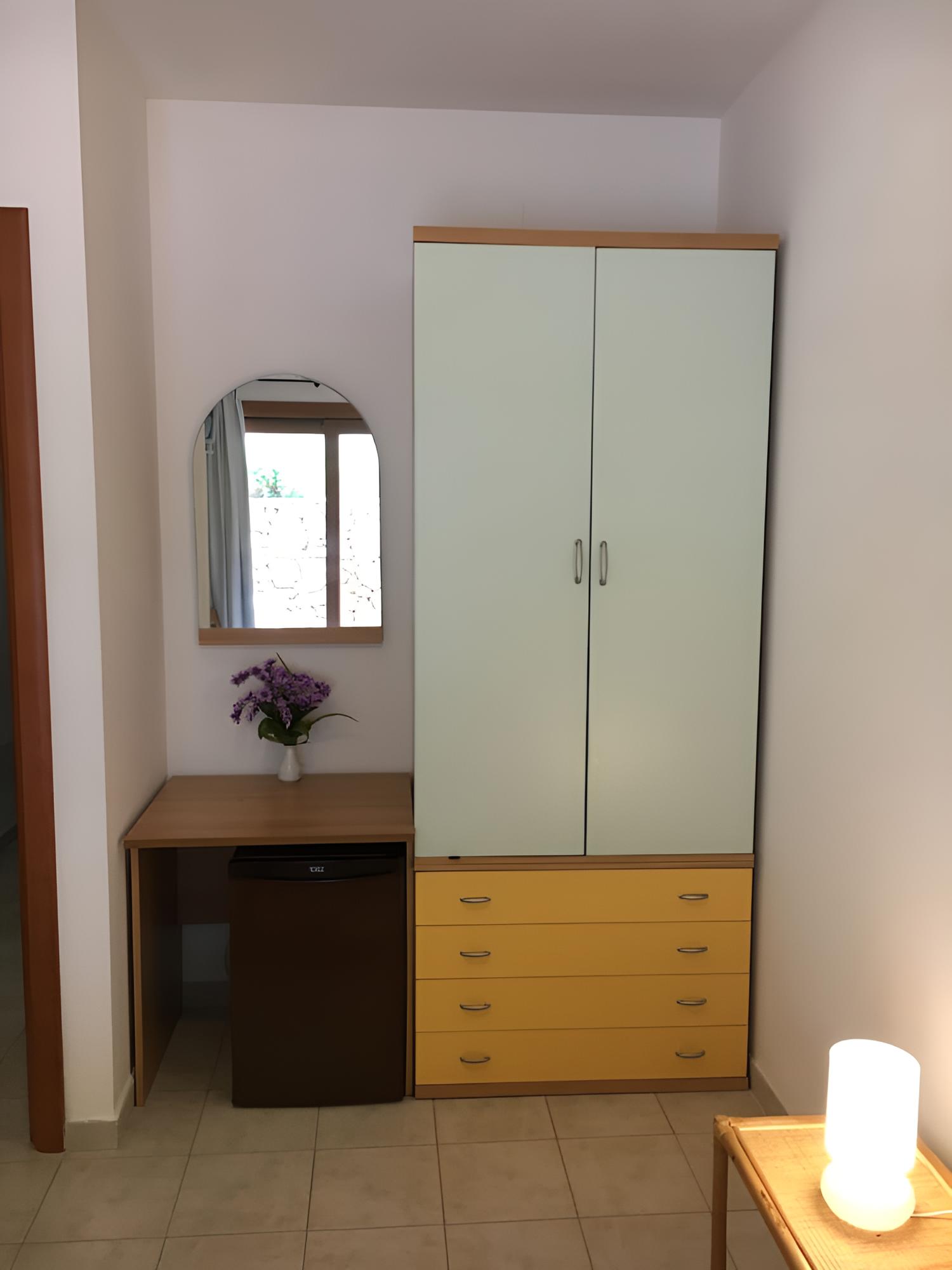 Comfort Double or Twin Room, 1 Queen Bed, Non Smoking, Patio photo 2
