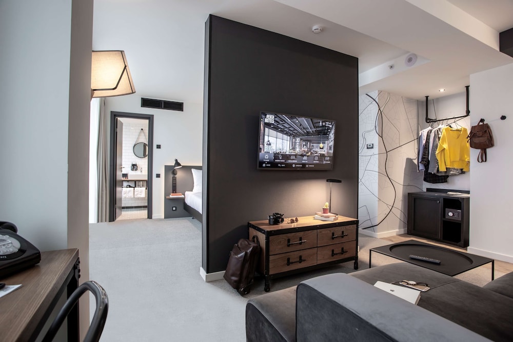 Room (Plus Room) photo 1