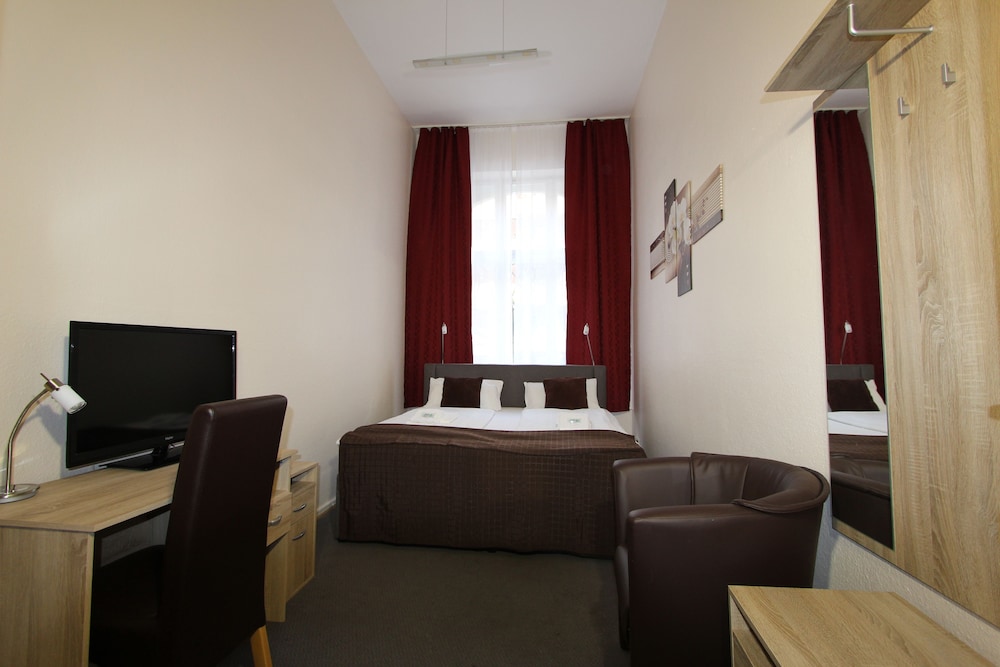 Double Room, Shared Bathroom photo 3