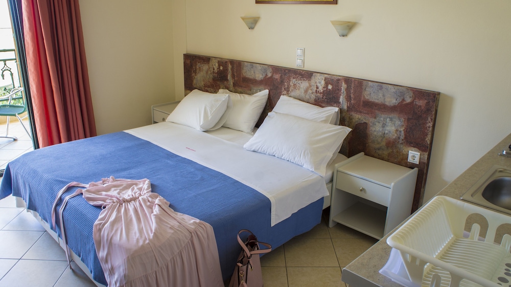 Romantic Double or Twin Room, 1 Bedroom, Non Smoking, Sea View photo 1