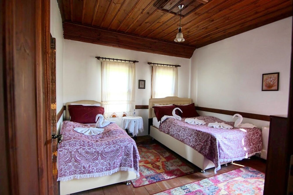 Standard Triple Room - Photo 7